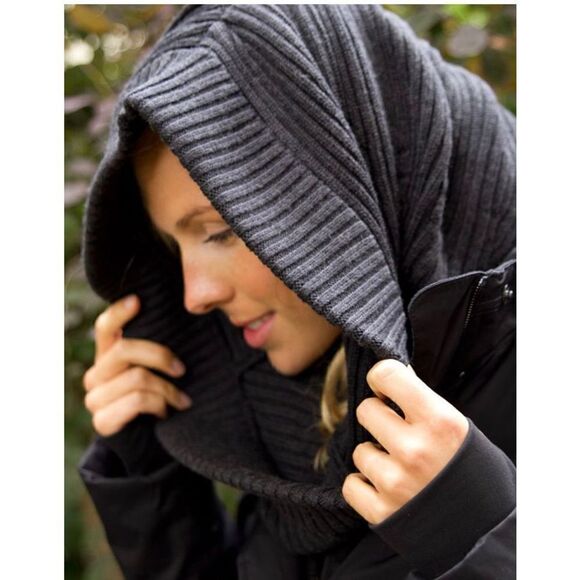 Lululemon Movement Neckwarmer
Heathered Black   - Picture 1 of 12
